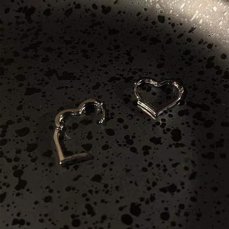 【COD】Anting Jepit Titanium Pola Lingkaran Hati Sederhana Anting Bulat Bentuk Hati Gaya Punk Untuk Wanita