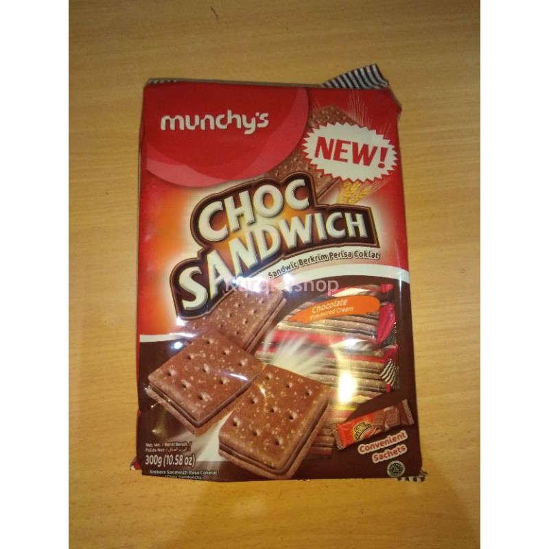 

BISKUIT MUNCHYS CHOC SANDWICH 300 GRAM