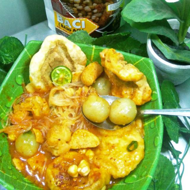 

Baso Aci Kuah Soto dan Kuah Spesial Jajanan Khas Bandung