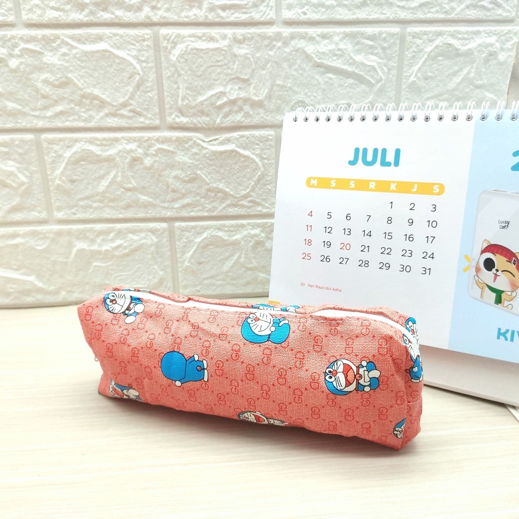 KOTAK PENSIL MOTIF KARTUN LUCU UNIK / KOTAK PULPEN / TEMPAT ALAT TULIS IMPORT BS-DORAEMON MERAH