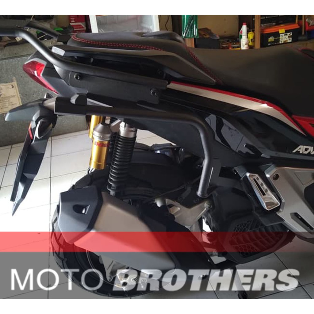 BRACKET / BREKET / SIDE CARRIER / PANGKON SAMPING BOX SHAD HONDA ADV 150