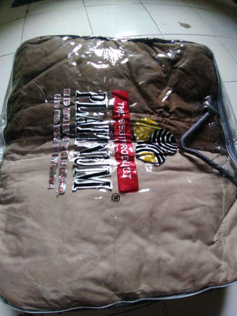 Bed Cover Set Emboss Mix 2 Warna Coffe T.30 Cm Uk.160 / 180 X 200