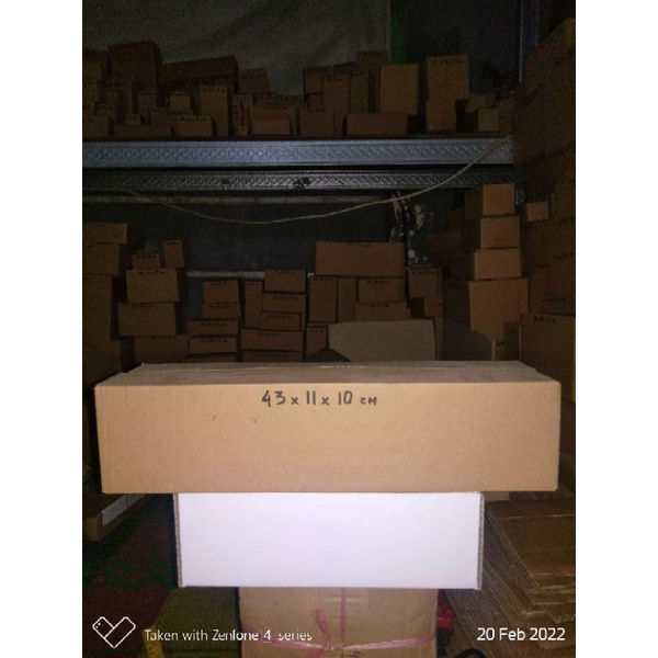 

Kardus 43x11x10 cm tebal baru polos luar dalam
