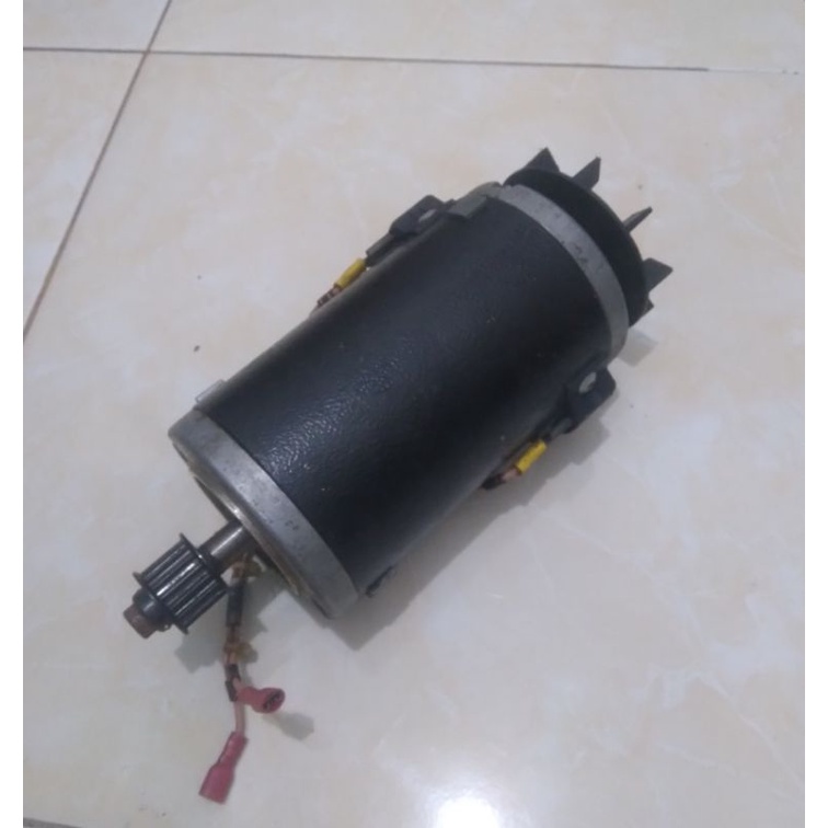 Dinamo Motor Dc Permanen Magnet 180V 4000Rpm