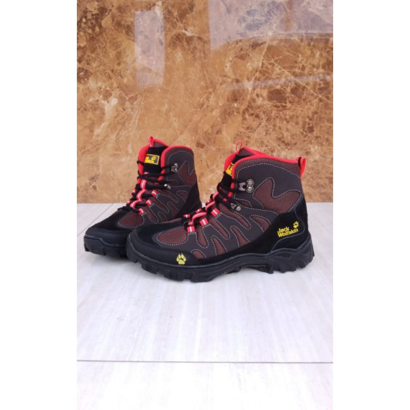 sepatu Gunung Jack Wolfskin