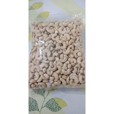 

kacang mede mentah kualitas premium