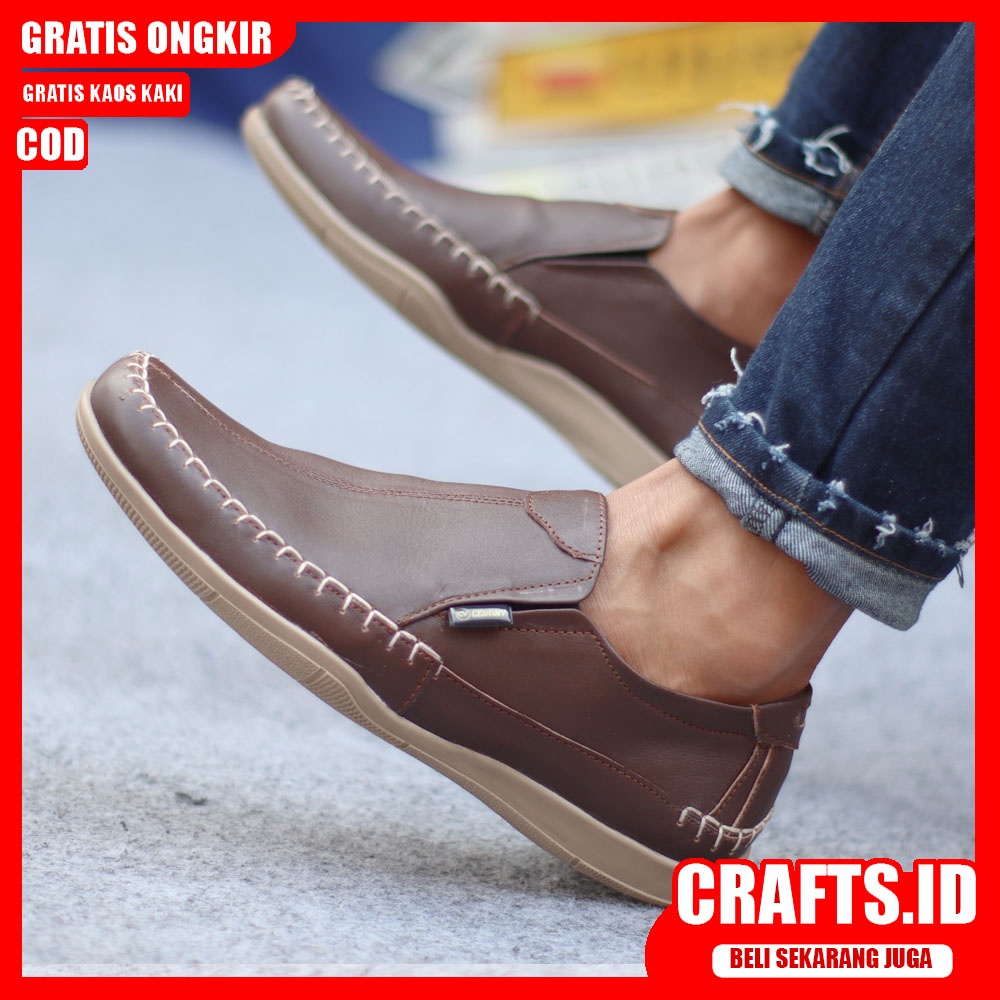 CRAFTS X DIVOC Sepatu Slip On Pria Kulit Asli Sepatu Pria Casual Pantofel Semi Formal Kerja Kantor