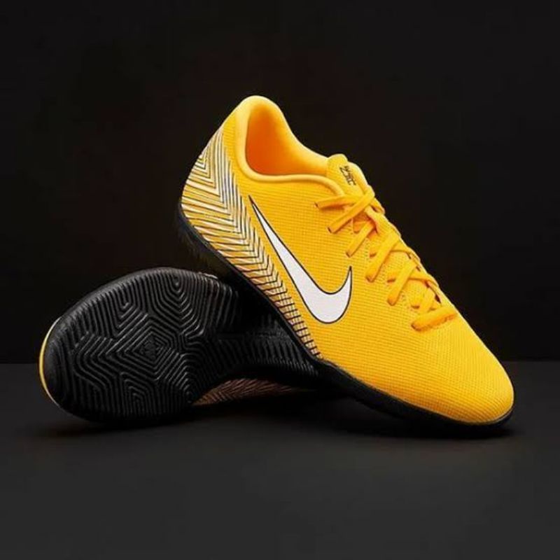 Nike Mercurial vapor Neymar Edition Size 40-second futsal