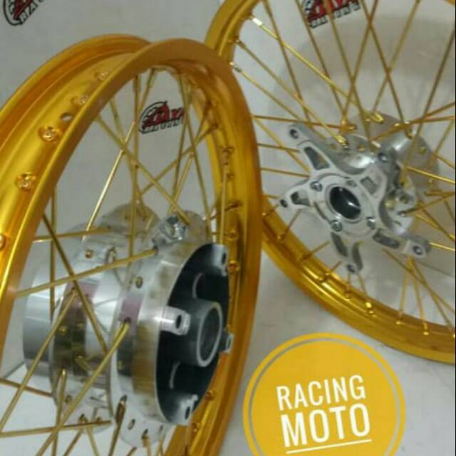 SEPAKET VELG CBR150-CB150R VELG BKK THAILAND RING 17 LEBAR 160-140 PLUS STEL LENGKAP BISA REQ WARNA