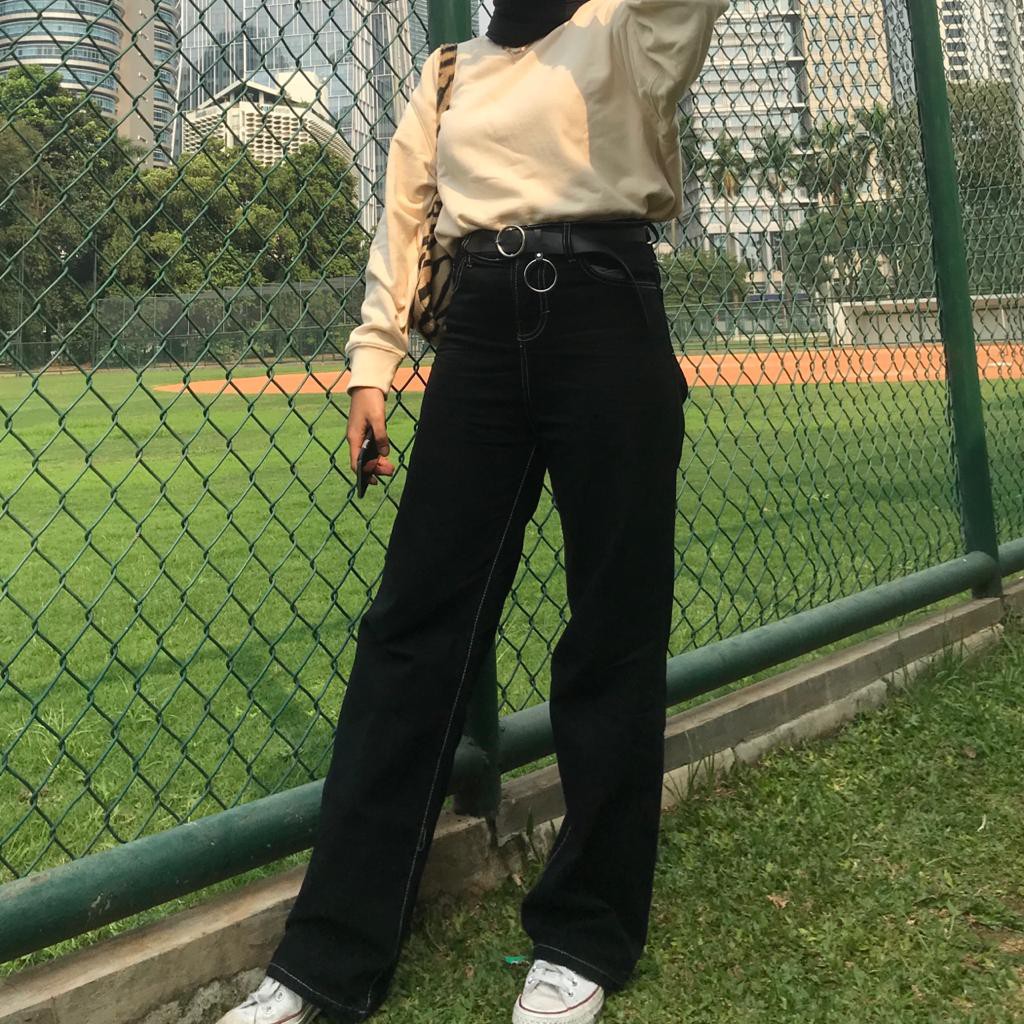 LONA HIGH WAIST JEANS HITAM LIST PUTIH