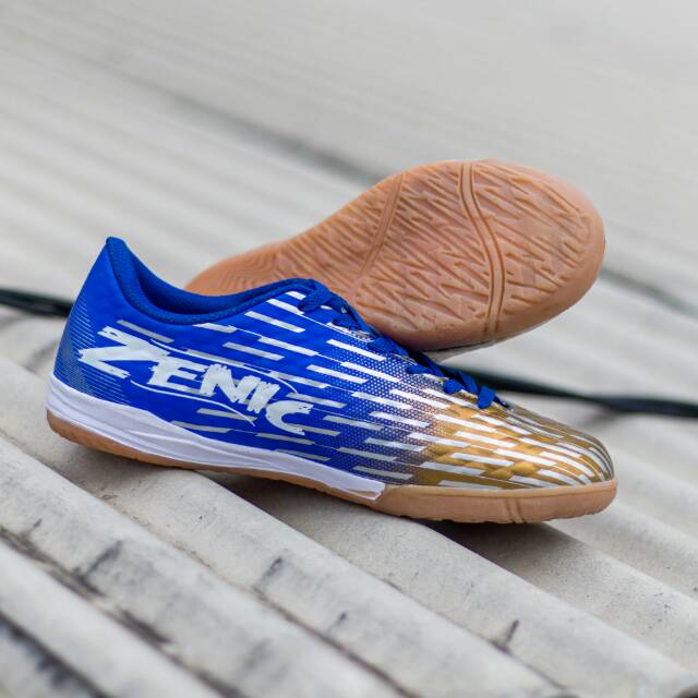  produk  terbaru  2021 sepatu  futsal pria Zenic accelarator 