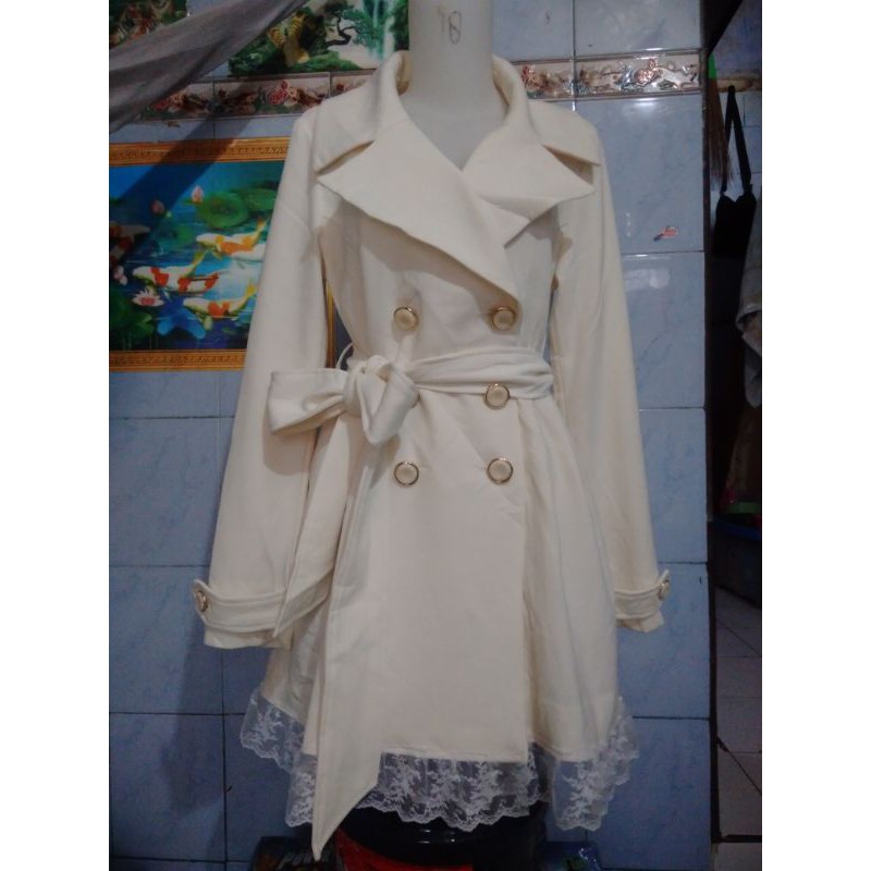 coat megar renda preloved