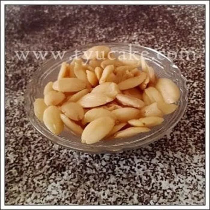

kenari kupas kiloan per 1 kg