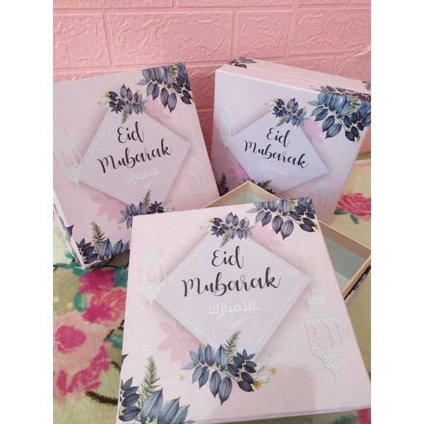 

Box Lebaran, Box Idul Fitri, Box Eid Mubarak, Hard Box Lebaran, Hampers Lebaran, Box Custom, Gift Box