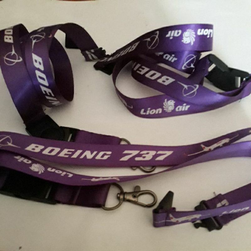 lanyar Lion air boeing 737  purple  sablon