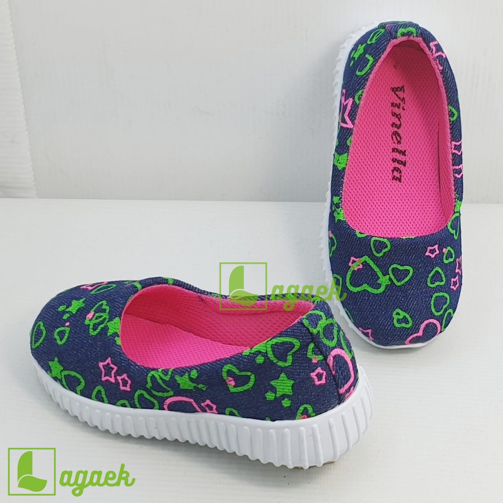 Sepatu Anak Perempuan Usia 1 2 6 7 Tahun Size 22 35 - Sepatu Anak Cewek Slip On Corak Alas Karet Anti Licin