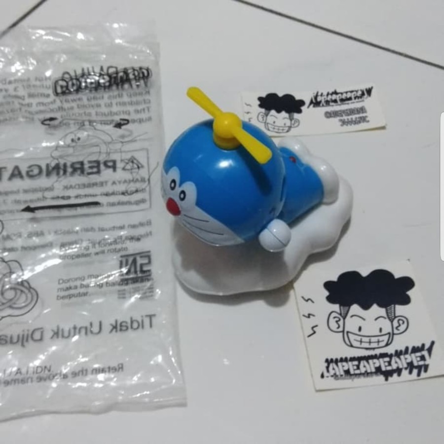MAINAN ANAK HAPPY MEAL DORAEMON / MAINAN FIGURE DORAEMON