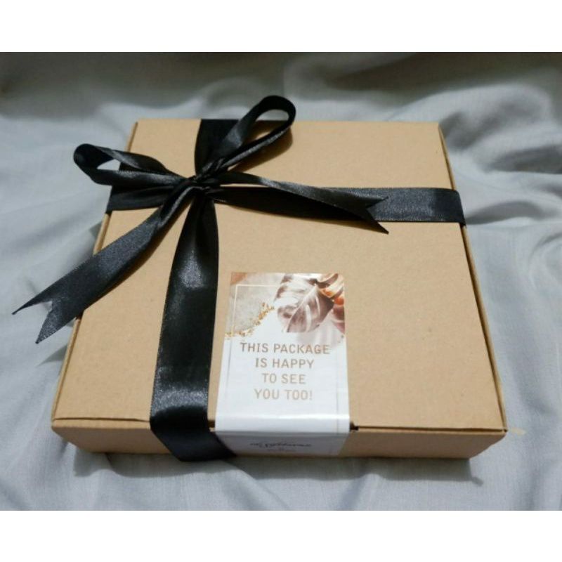 

Kado Hadiah/ Gift Box/ Hadiah Ultah/Hadiah Sidang/Hadiah Aniversary/Hadiah Murah