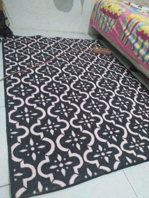 Tren-d-rugs Karpet Lantai Bulu Permadani Ruang Tamu Murah Anti Slip 100 Cm X 140 Cm - Nms