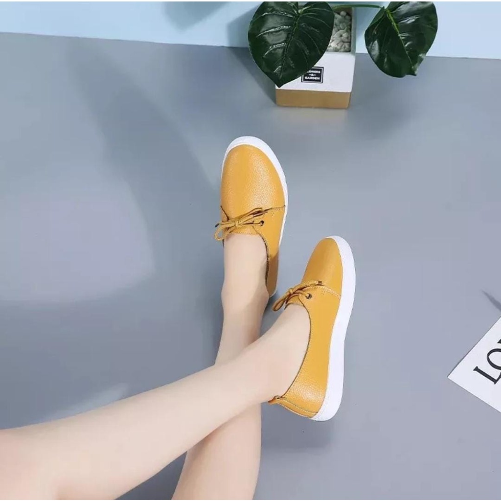 Arumy-Sepatu Wanita Slip On Loafer Casual Slavina Trendy model 2021/sepatu kuliah/sepatu sekolah/sepatu santai ukuran 37-40/sepatu trendy model 2022 COD/DINDA Sepatu Wanita Slip On Loafer Casual Slavina Trendy model 2021