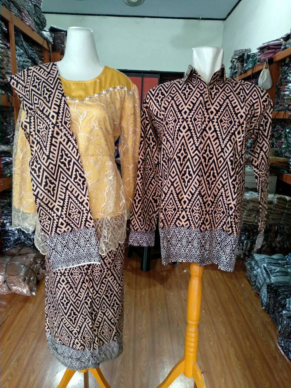 Batik Couple Kebaya Tunangan Asyifa 2 Wisuda Kondangan