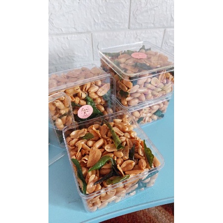 

kacang bawang daun jeruk/ cemilan lebaran