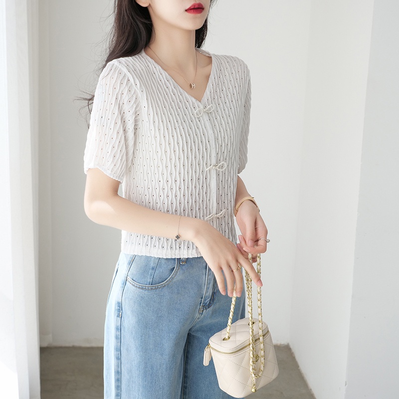 【Elegant】Soft Knitted Solid Faux Pearl Decor V-Neck  T-Shirt  7378