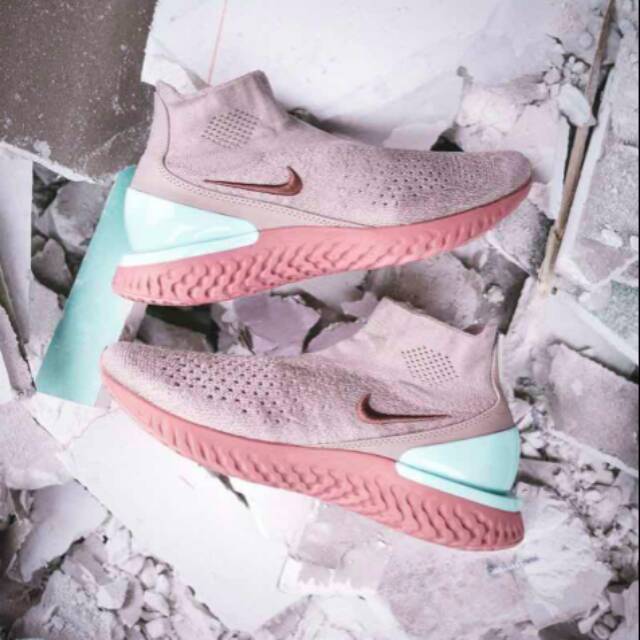 nike rise react flyknit women's