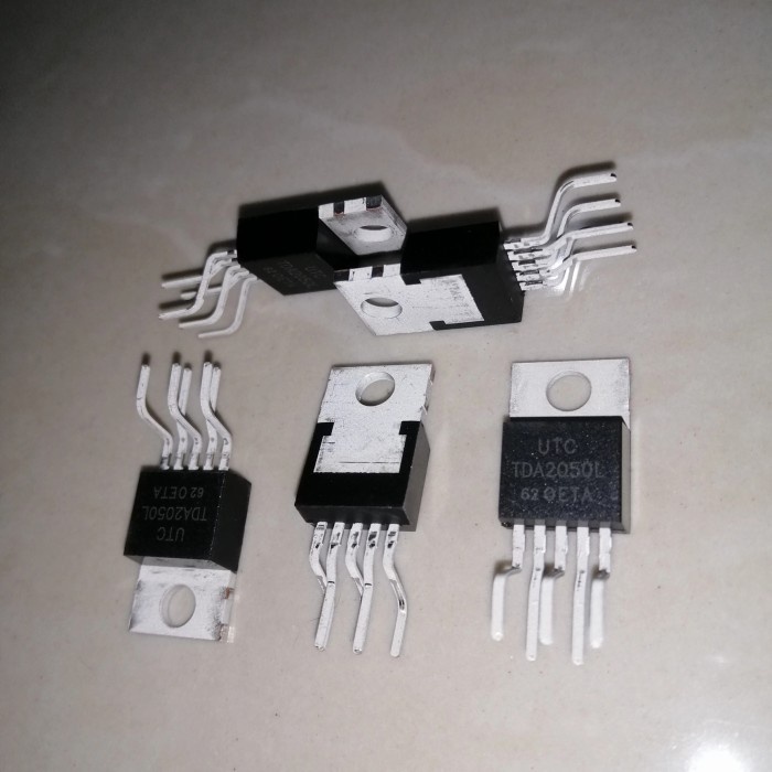 UTC TDA2050L TDA2050 Original To-220-5 IC Power TDA 2050 2050L box54