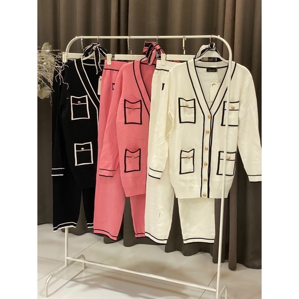 STELAN RAJUT VIVORIE