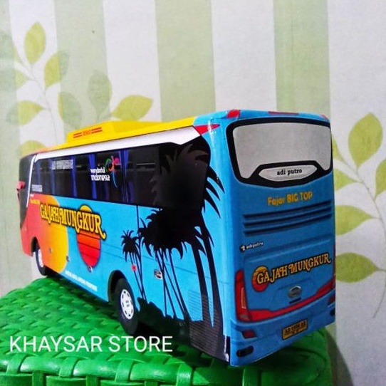 Miniatur Bus bis / mainan bus bis  gajah mungkur shd