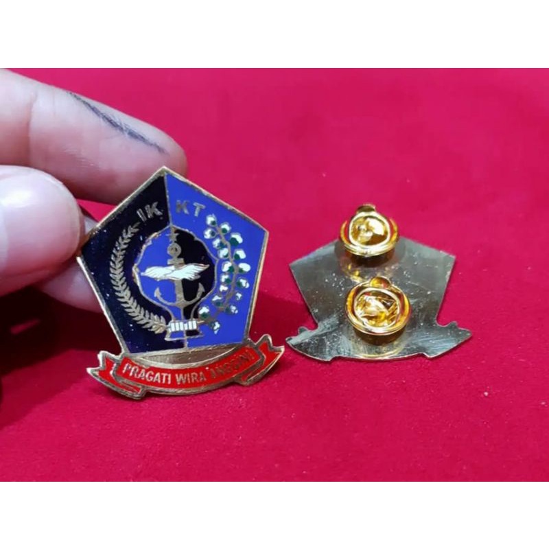 0610 LENCANA IKKT TEBAL DAN TIPIS