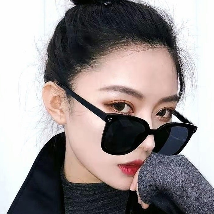 Kacamata Kotak Hitam Korean Fashion Sunglassess Wanita/Pria Unisex - SG