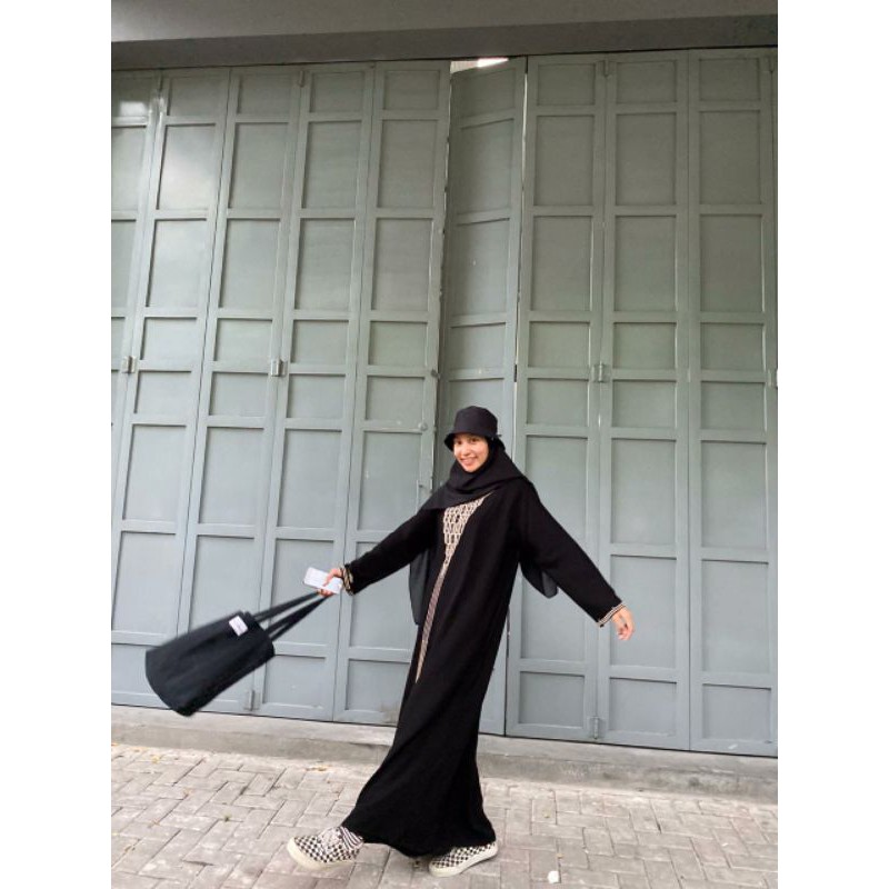 hulya abaya