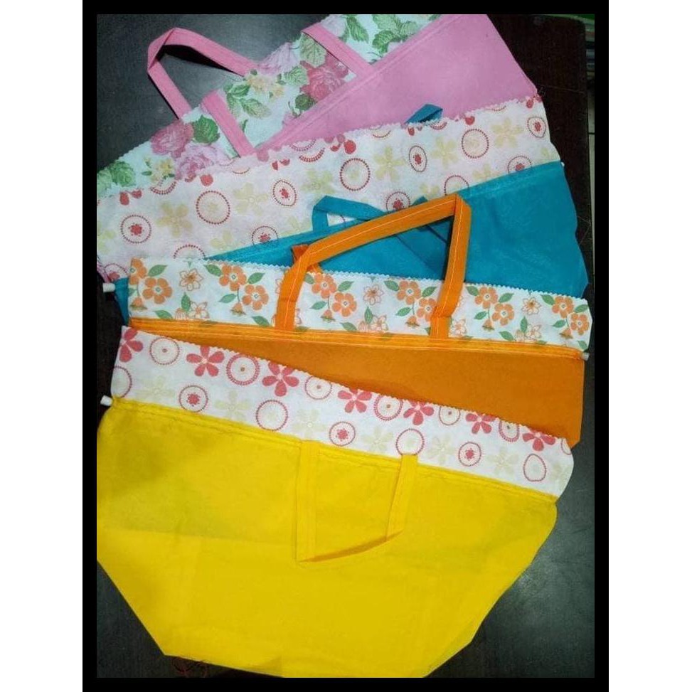 

Promo Goodie Bag Serut 25x25 Tebal - Tas Kain - Spunbond QR0289