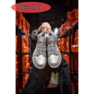 Sepatu Sneakers Desain Nike Air Jordan 1 Retro Premium Aj1 Sepatu Sneakers Desain Nike Air Jordan 1 Retro Premium Aj1