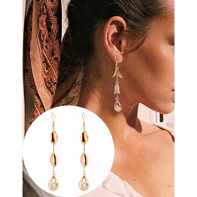 LRC Anting Gantung Fashion Round Alloy Geometry Diamond-set Multi-layer Earrings K44419