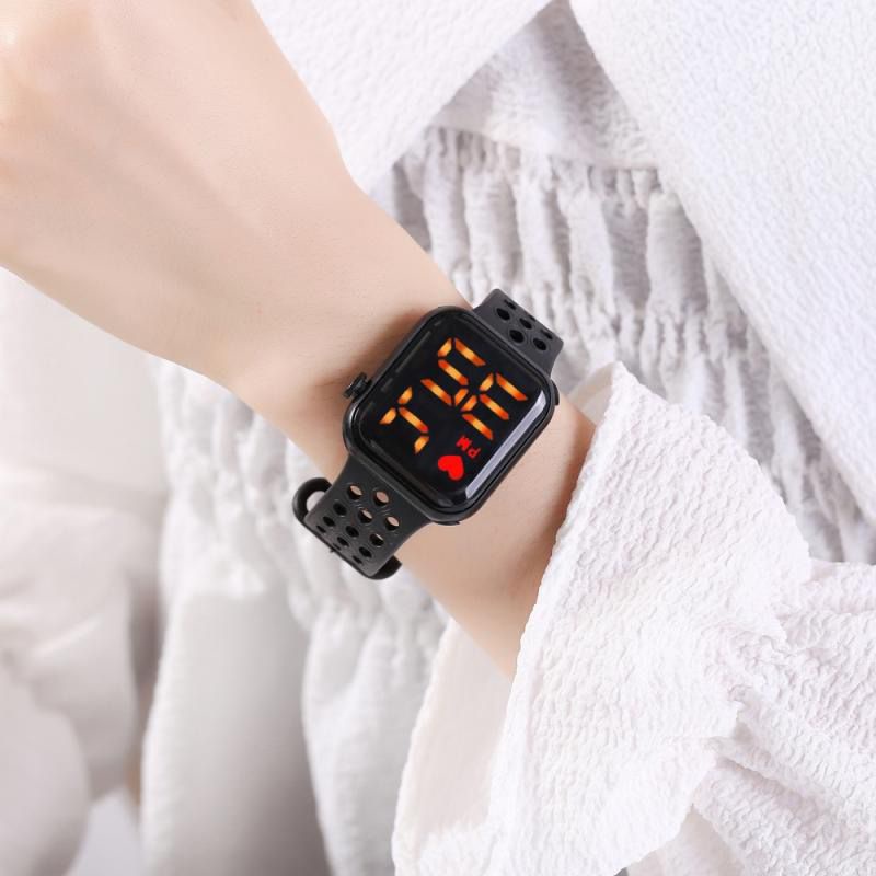COD Jam Tangan Digital Wanita Pria Tahan Air Fashion Watch LED Tampilan Layar Besar Dengan Font Warna-warni M139-M132-Hitam