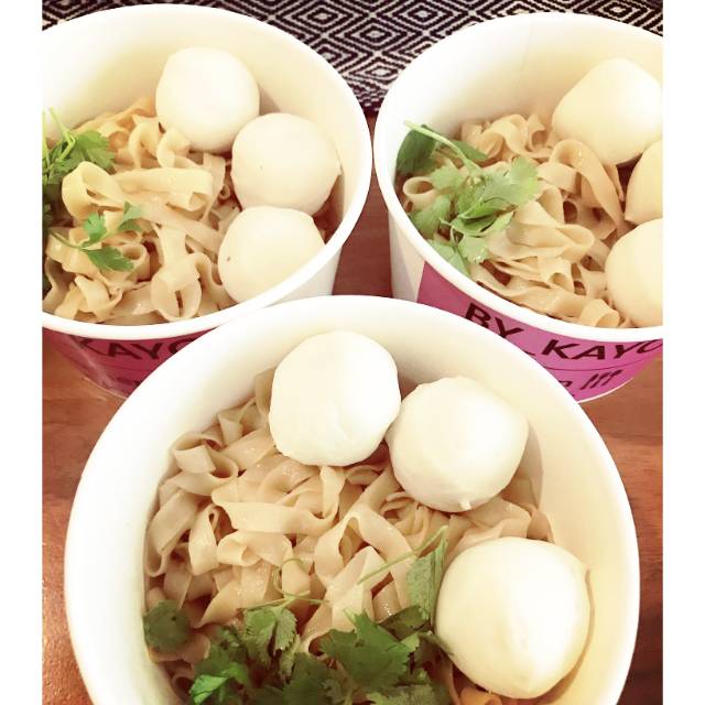 Mie Singapore Fishball (noodle)