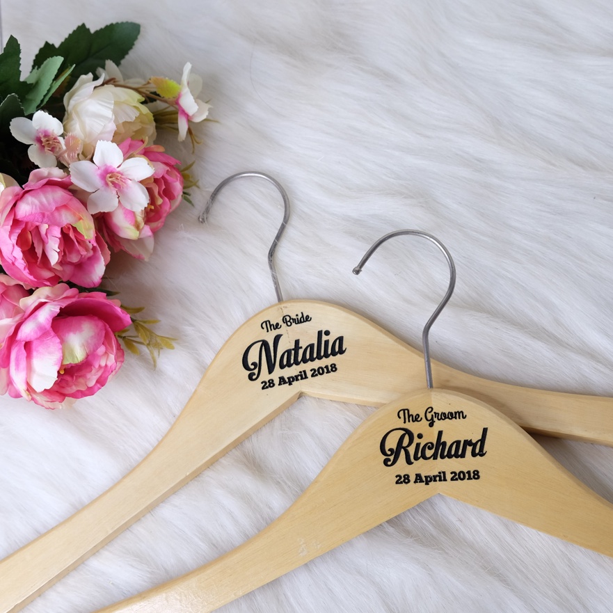 Wedding Hanger Natural Wood Foto Properti