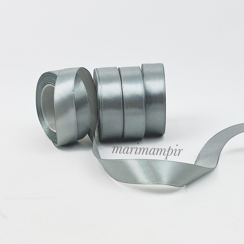 

PITA SATIN KAIN 3/4 INCI / 2 CM WARNA ABU ABU TUA #180