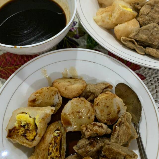 

Pempek palembang asli ( Kedai Fadhillah )