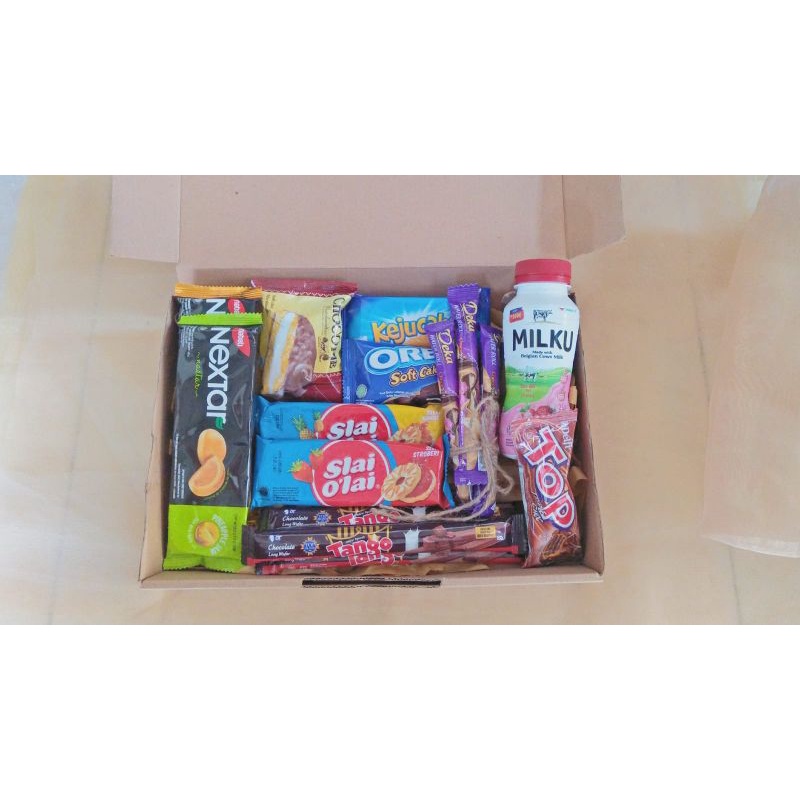 

Snack Box / Hampers Jajan / Bisa custom dan safe packing (SUDAH FREE KARTU UCAPAN) - 3