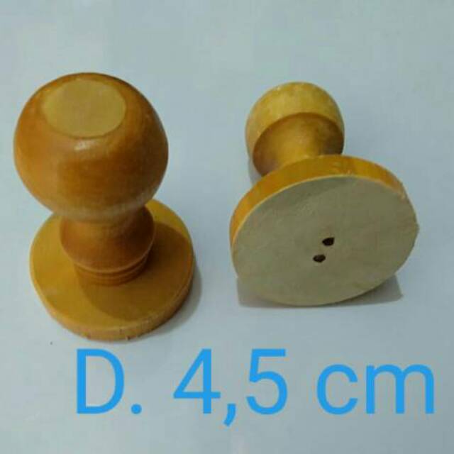 

Gagang Kayu Bundar D. 4,5 cm