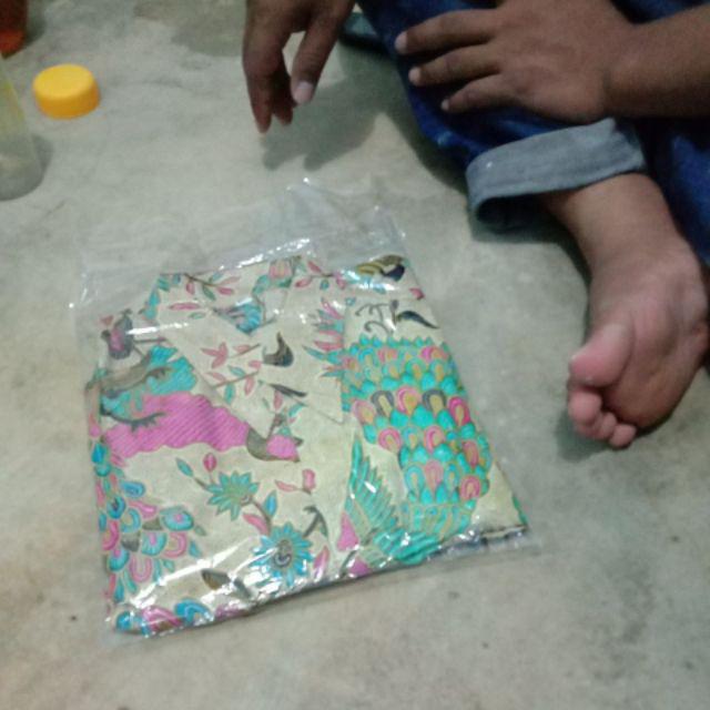 Batik Couple Keluarga Maura Ruffle Motif Merak Elegan Terbaru Bisa Pisah Batik Anak