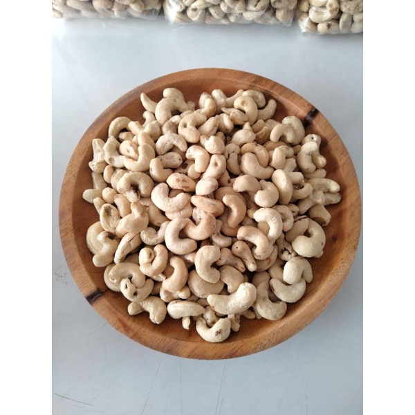 KACANG MEDE MENTAH UTUH PUTIH KERING / CASHEW / METE MENTAH UTUH 1KG MURAH