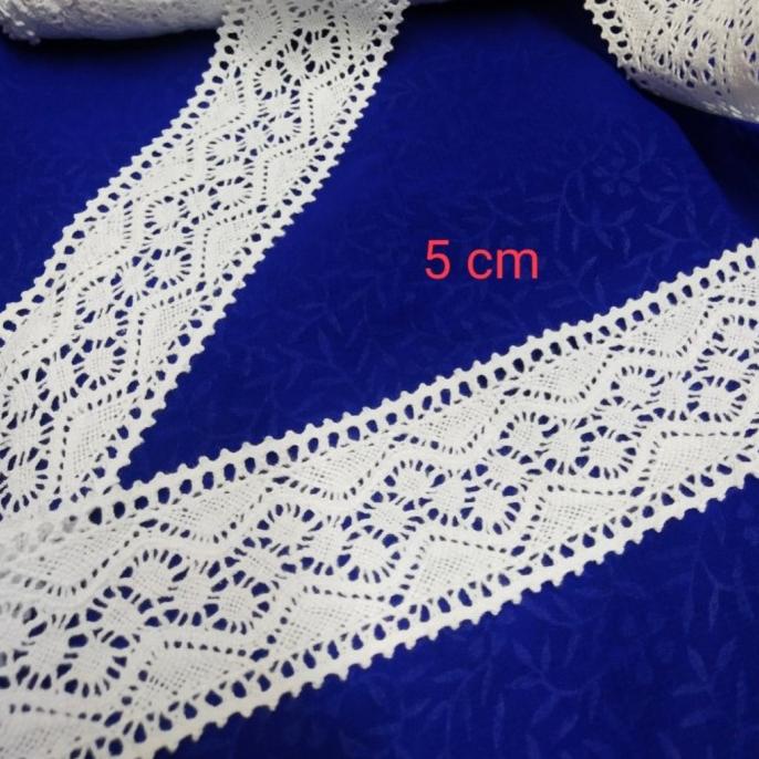 {{{{{{] Renda rajut tengah putih