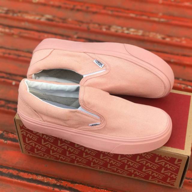 VANS SLIP ON CHECKERBOARD PEACH ROSY  BNIB !!!! 100% ORIGINAL PREMOUM BLACK WHITE MONEY BACK GUARANTE TOOTHE PAPERBAG