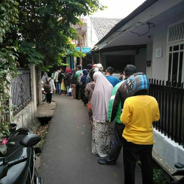 Asinan Betawi Asymuni, Asmuni, Hj. Tati Pasar Jangkrik, Oleh-oleh Khas Jakarta