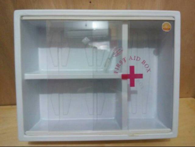 Kotak Obat  P3K Dinding Sedang MK11 Kotak P3K dinding Frist Aid Box